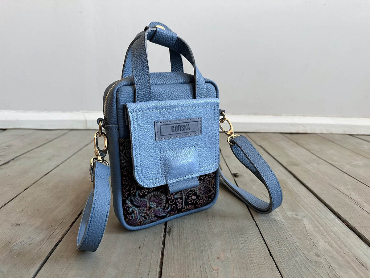 Pouch bag style shop