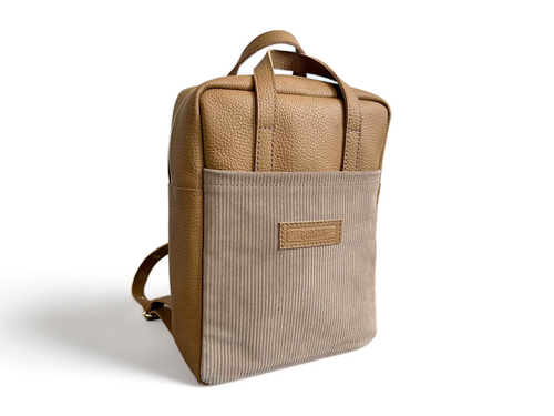 Large Pouch Backp...
