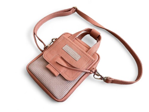 Pouch Clap Salmon...
